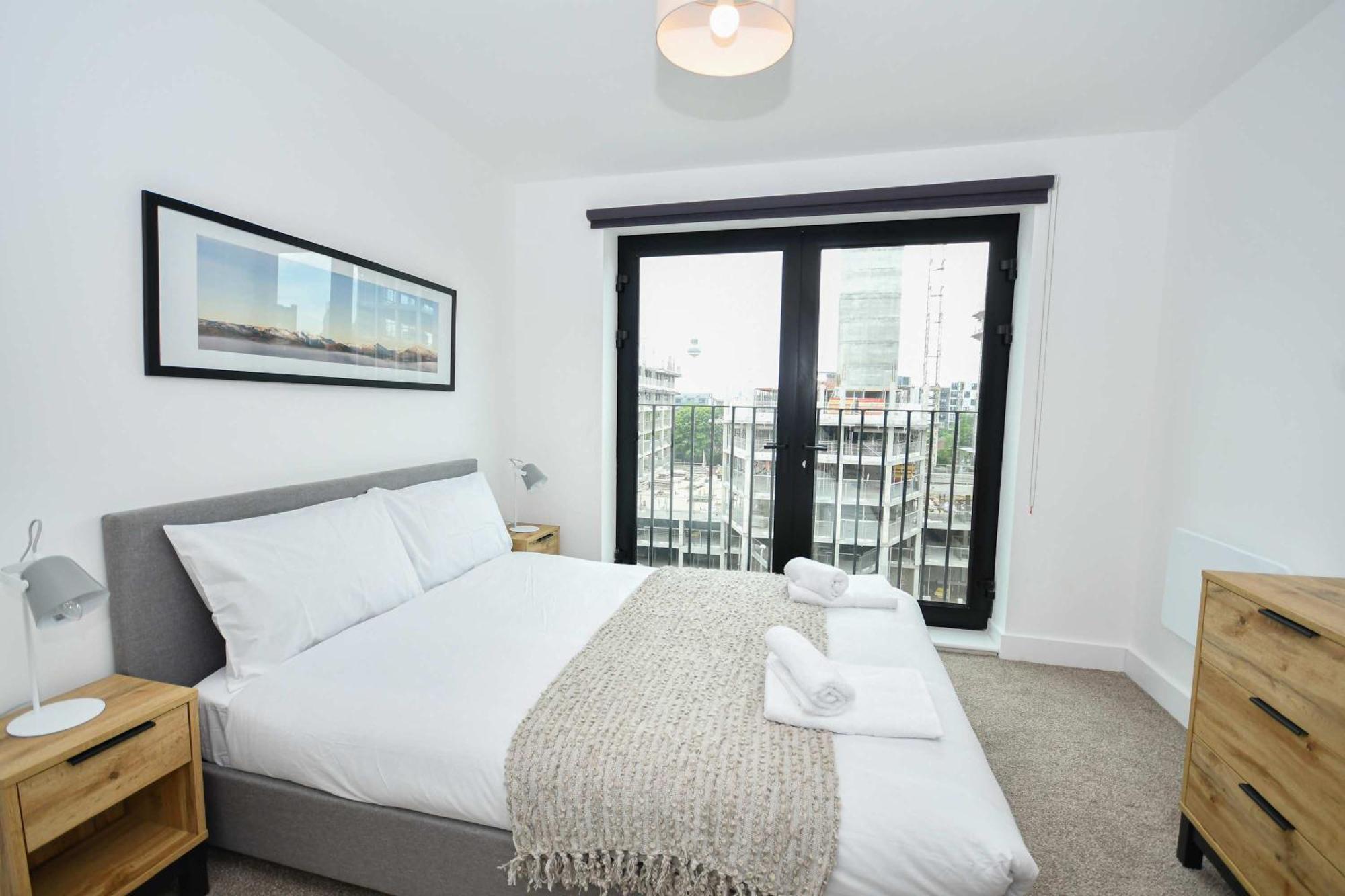 Modern & Stylish 1 Bed In Apartment Liverpool